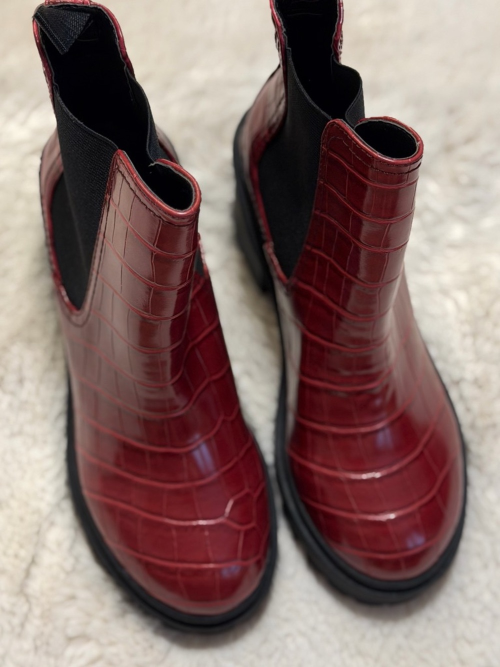 Urban Outfitters UO Chloe Chelsea Red Platform Boots Sz 6 Crocodile Slip On Y2K